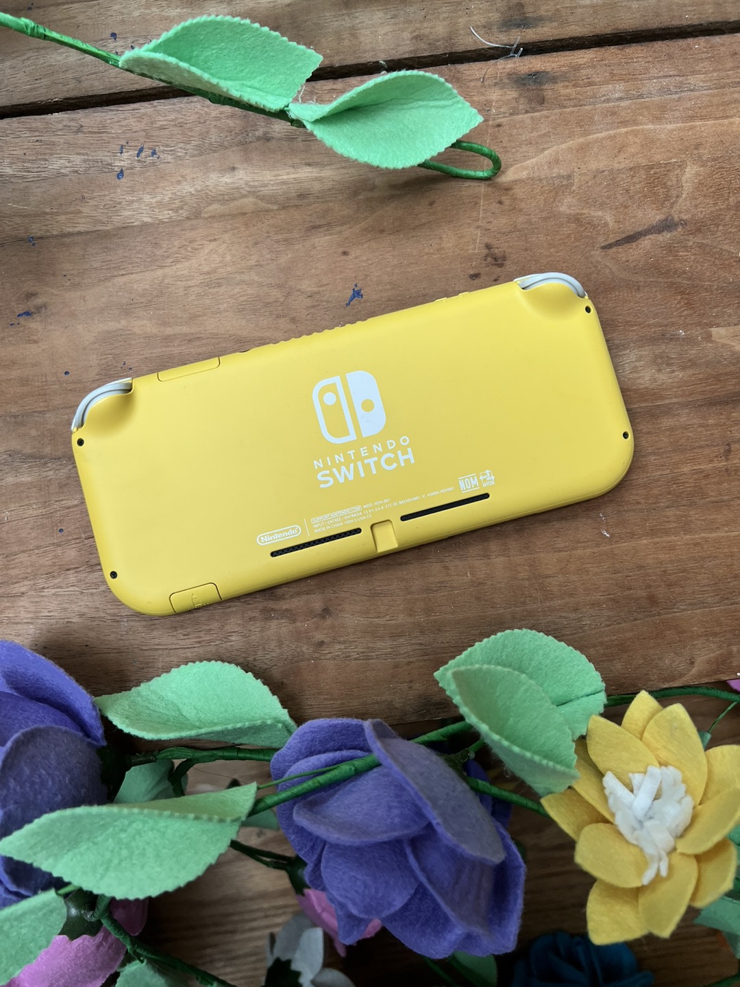 Nintendo Switch Lite - Yellow - photo 2