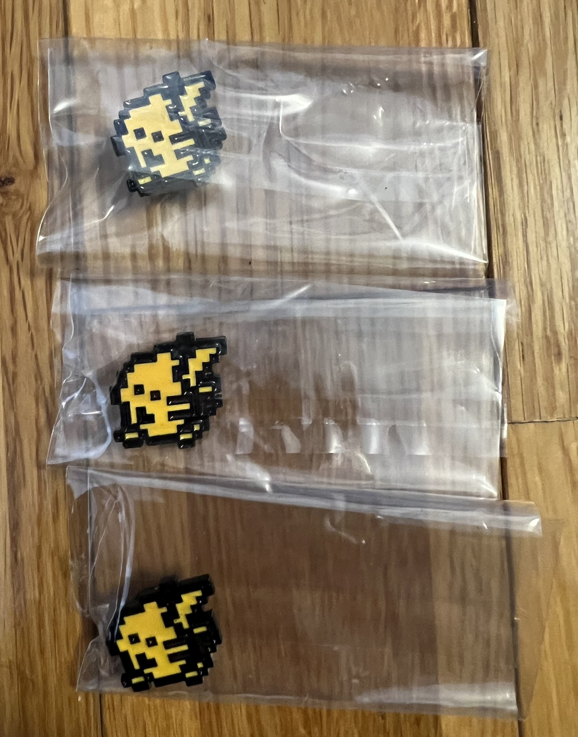 Pikachu Pokémon pixel pin image indicator(2)