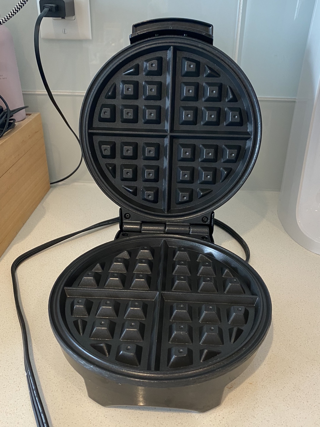 Waffle Maker - Oster image indicator(2)