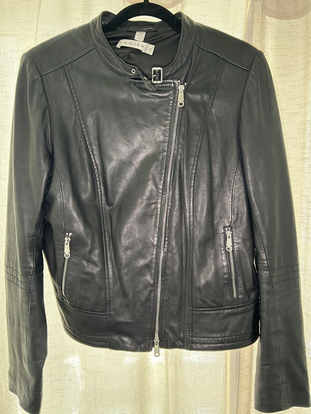 Danier Women Moto Leather Jacket MED - photo 5