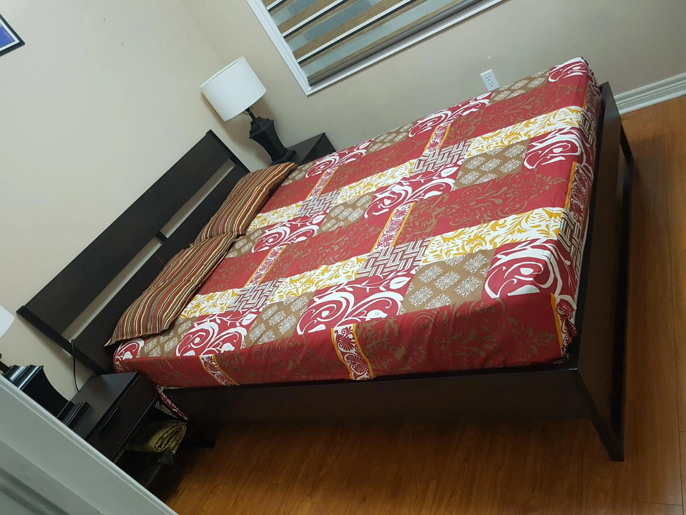 Queen Bed with mattress - photo 3