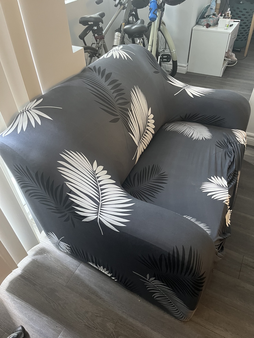 LoveSeat Couch for Sale thumbnail