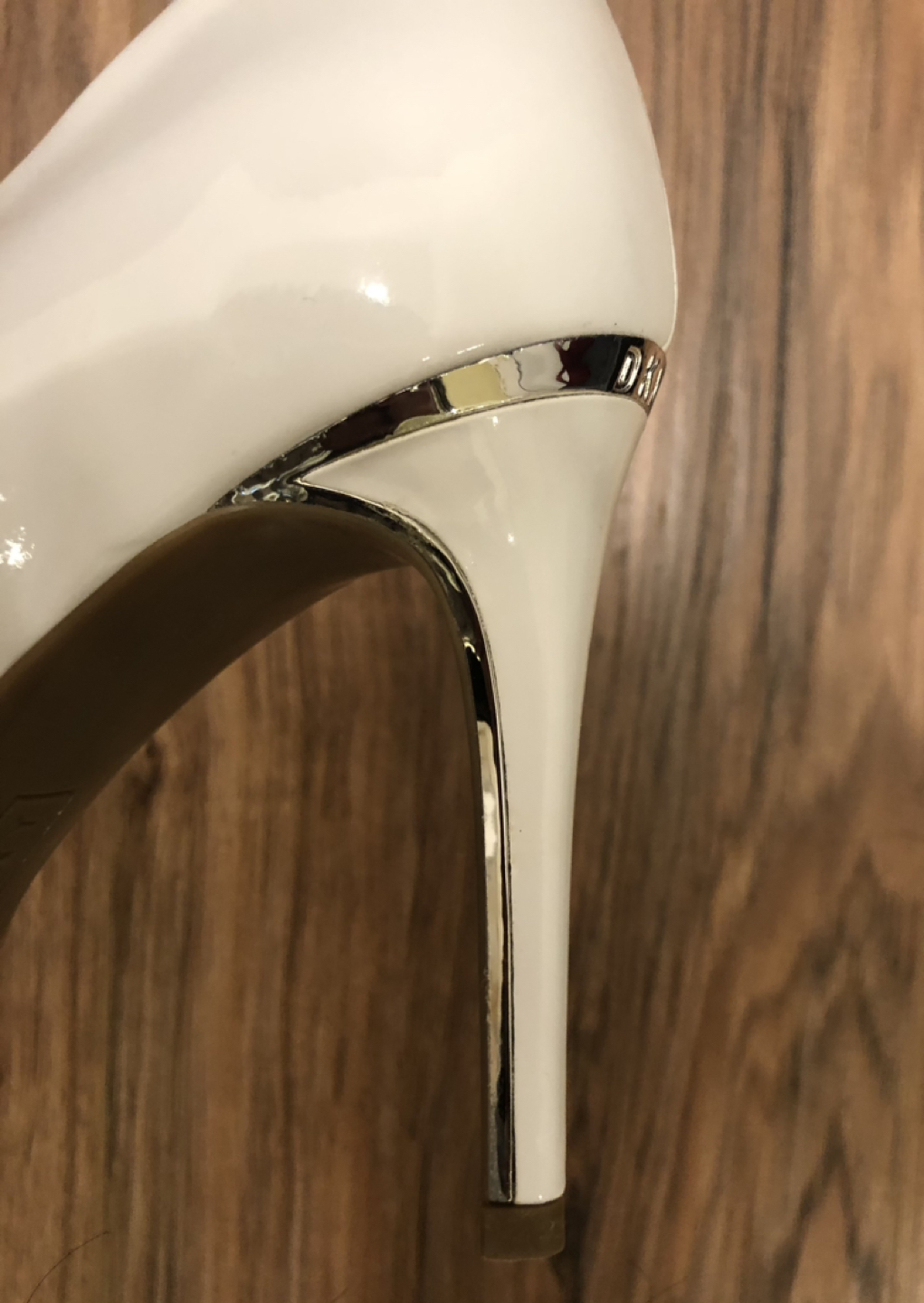 DKNY pumps image indicator(5)