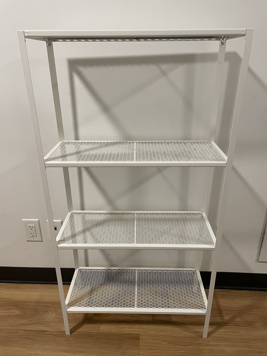 WHITE 4 TEIR SHELVING thumbnail