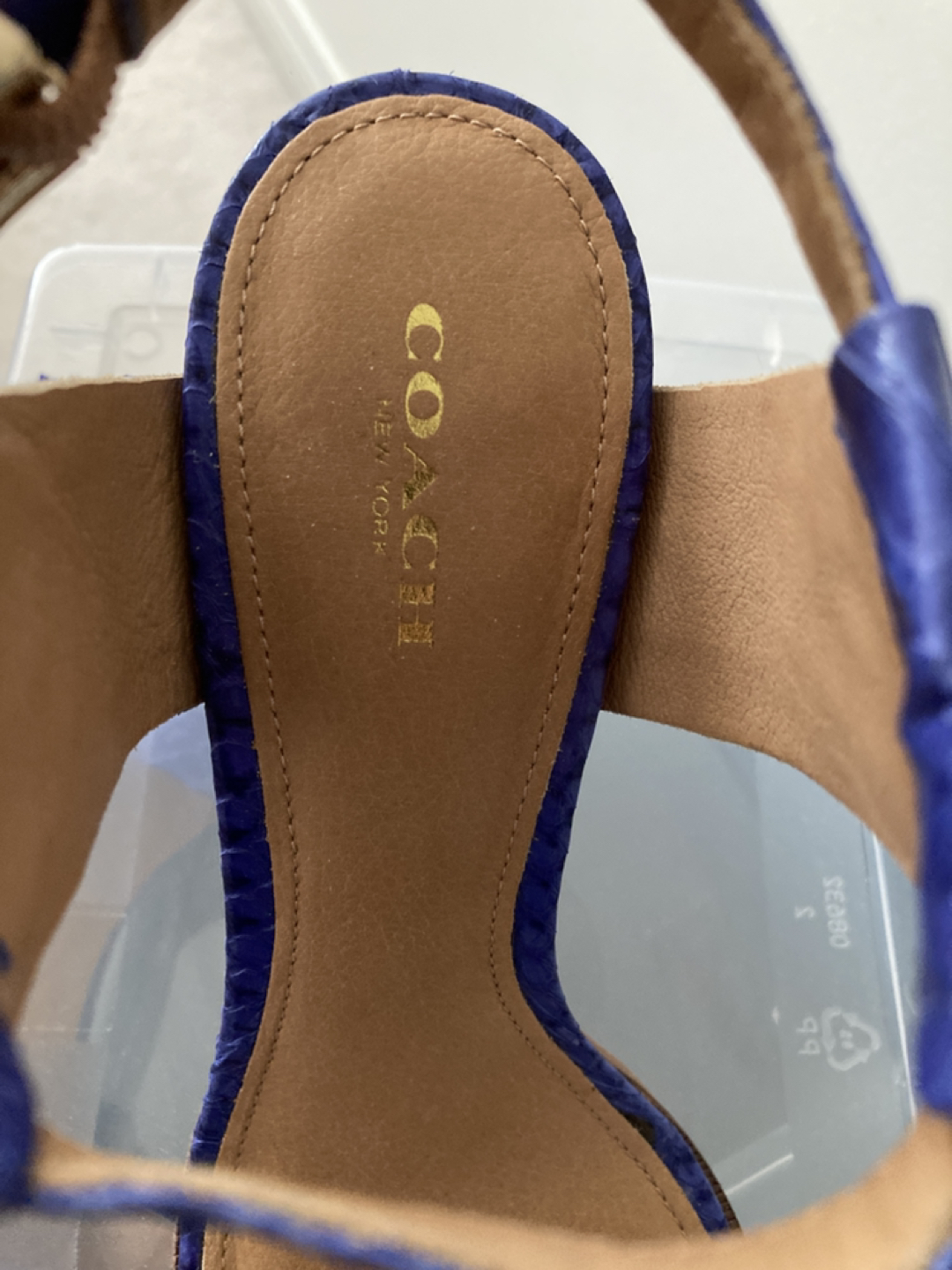 Coach sandals - size 8.5 image indicator(2)