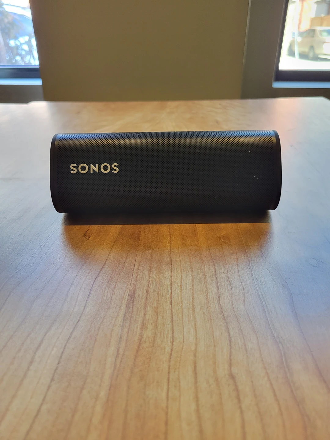 Sonos speaker with wall mount - photo 2