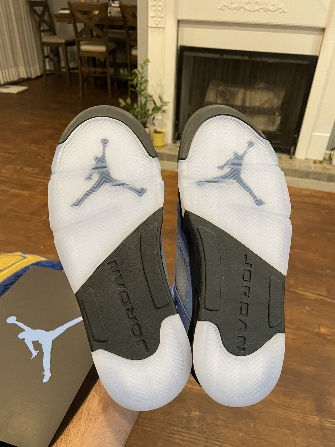 Jordan 5 UNC Size 9 New with receipt - photo 3