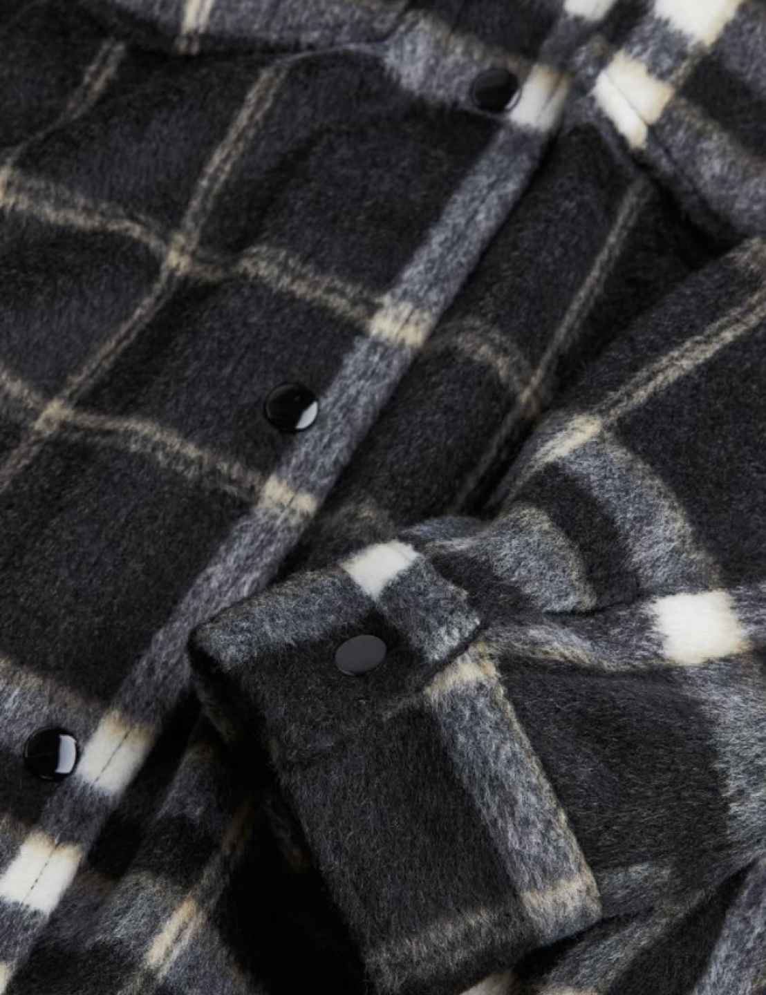 H&M Black & White Plaid Shirt Jacket (Shacket) image indicator(4)