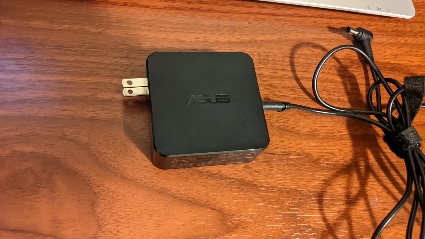 Asus Vivobook S551-L Laptop (i7/Geforce 840m/8GB RAM) (Plugged) - photo 5