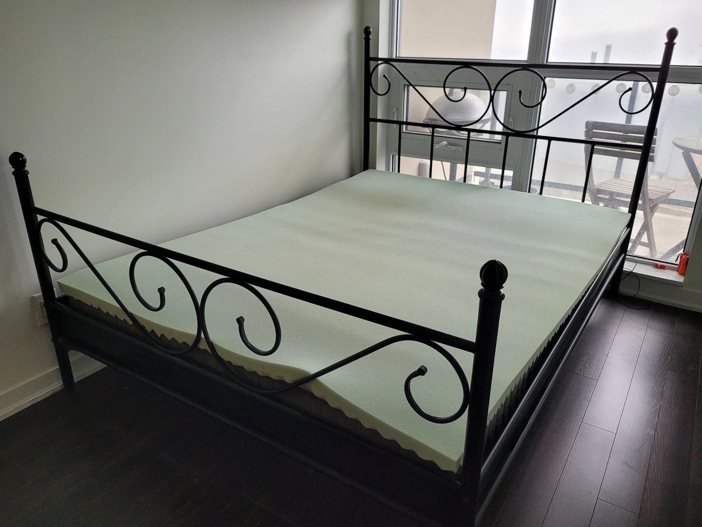 Queen bed frame - photo 5