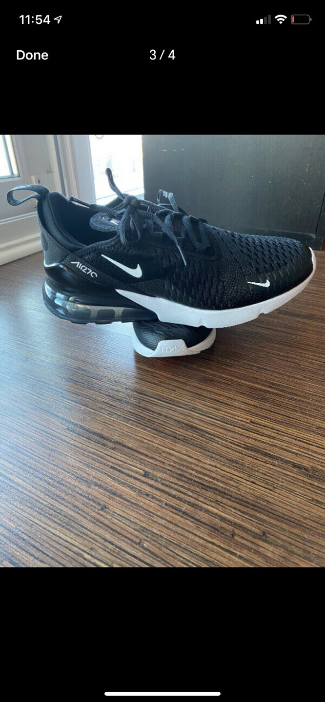 Woman’s Nike Air Max 270 - photo 2