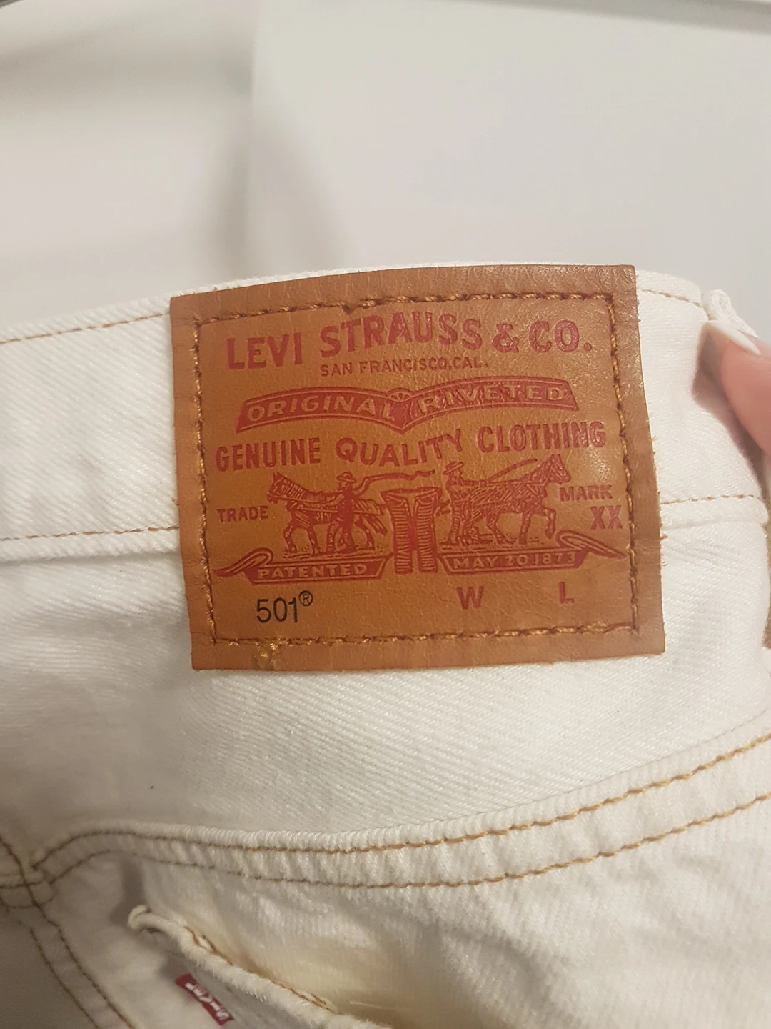 Levi's 501 denim shorts image indicator(3)