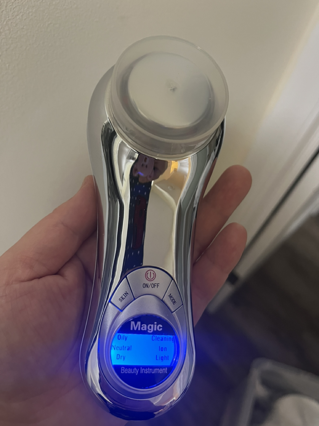 Galvanic Facial Spa image indicator(2)
