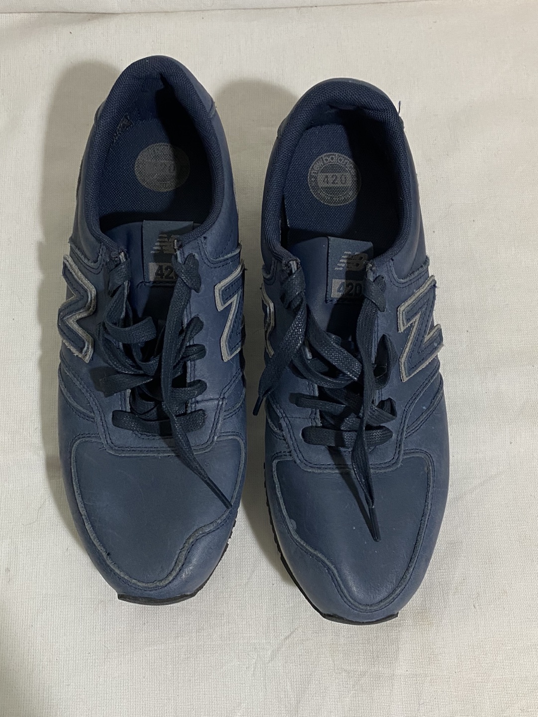 New Balance 420 Sneakers Runners size 7.5 image indicator(5)