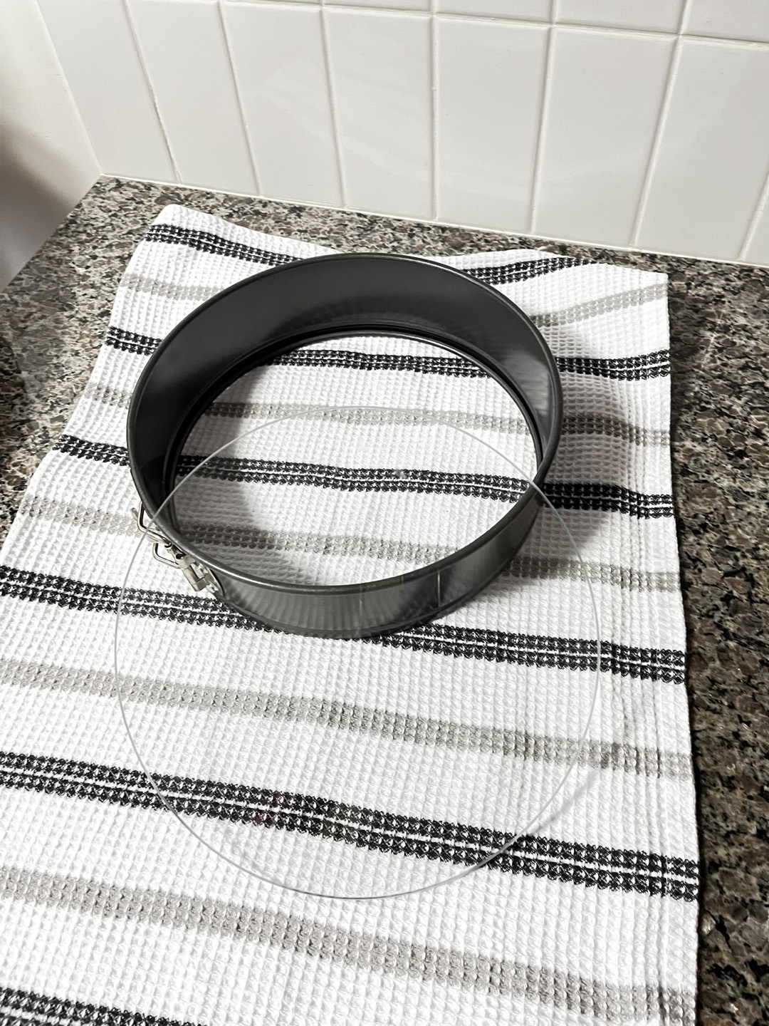Non-Stick Springform Pan with Tempered glass base - photo 5