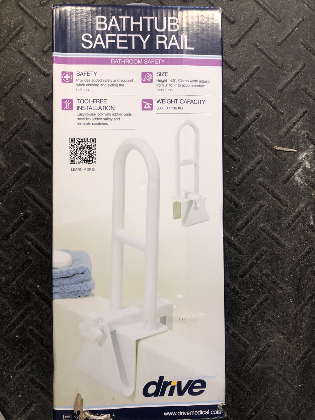Bathtub safety rail
