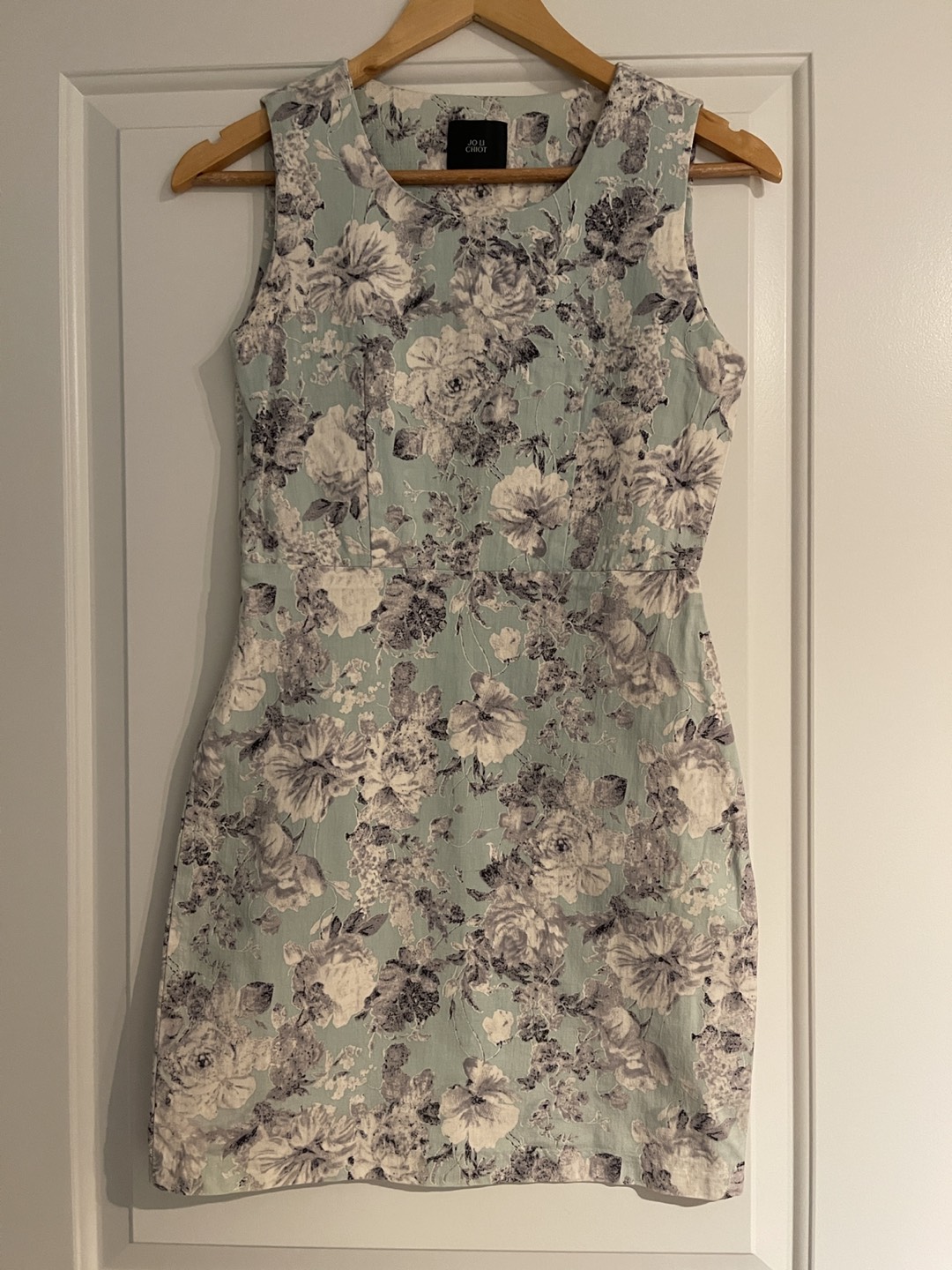 Summer dress thumbnail