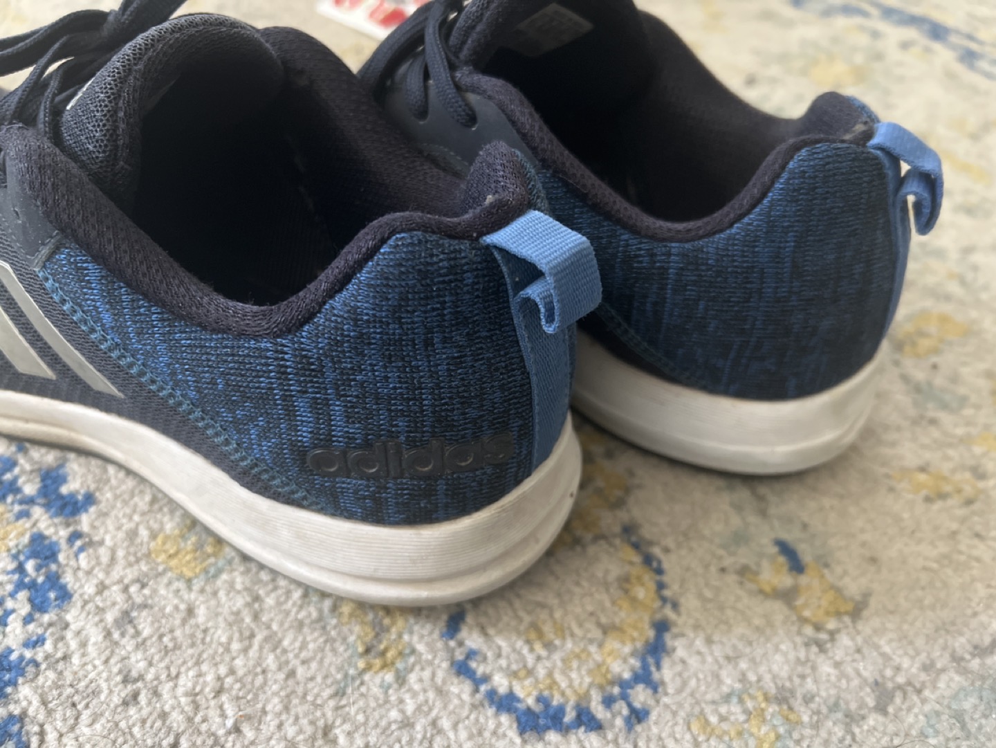Adidas unisex sport canvas shoe
