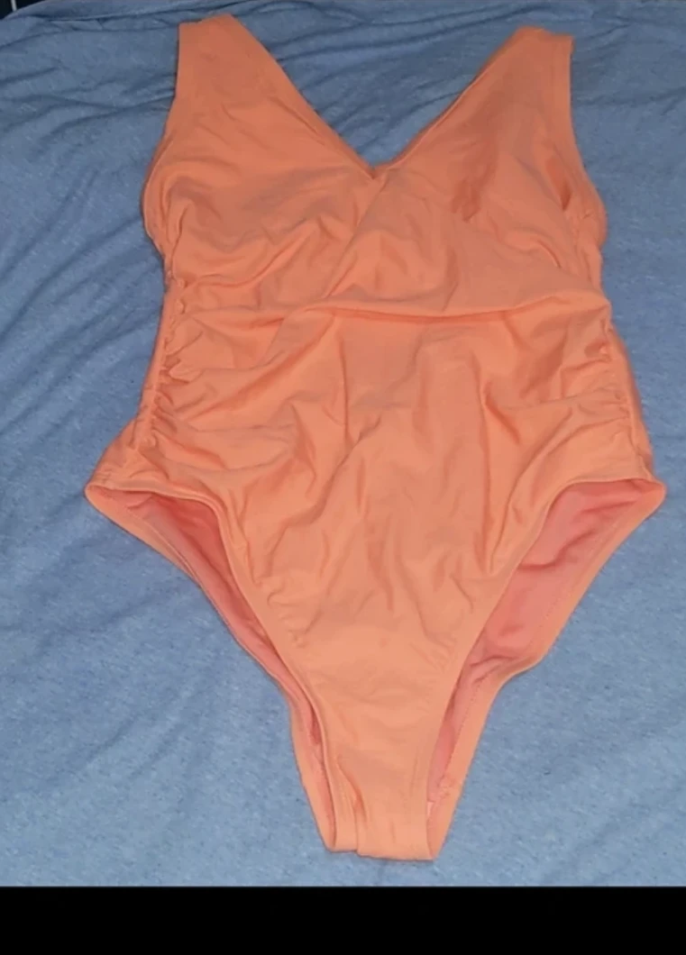 plus size swim suits image indicator(4)