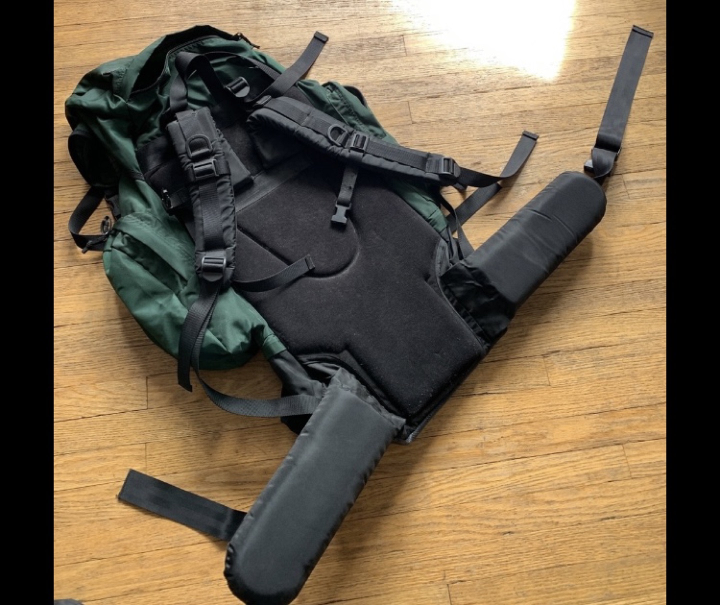 Like NEW ‘Camptrails’ Backpack, Unused sleeping bag, Waterproof. image indicator(3)