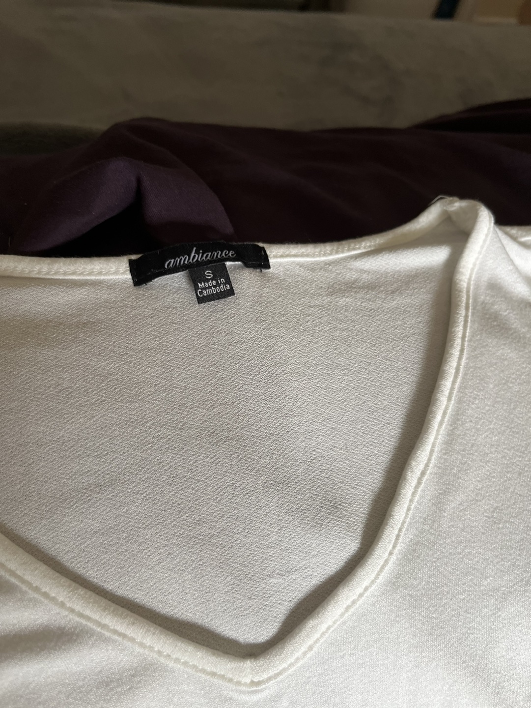 White women’s top w/ FREE pink top image indicator(3)