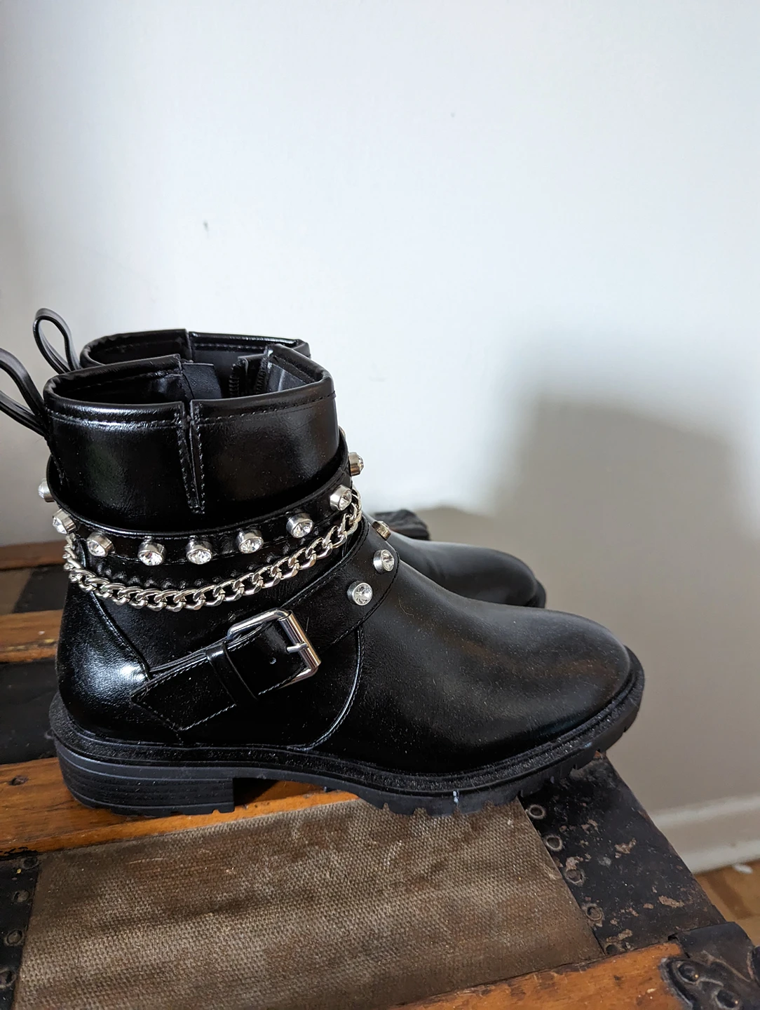 brand-new boots - photo 2