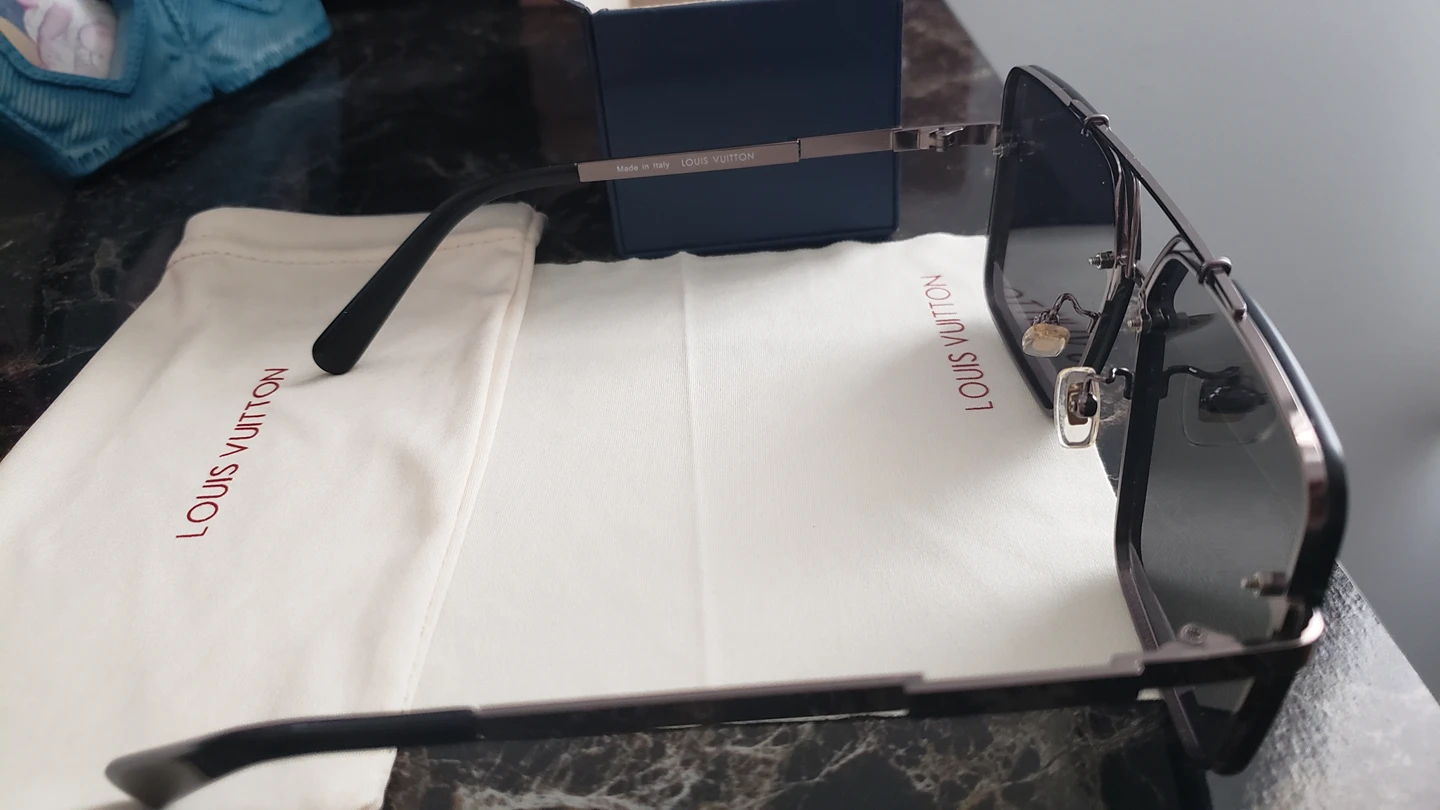 Louis Vuitton unisex sunglasses made in Italy - photo 3