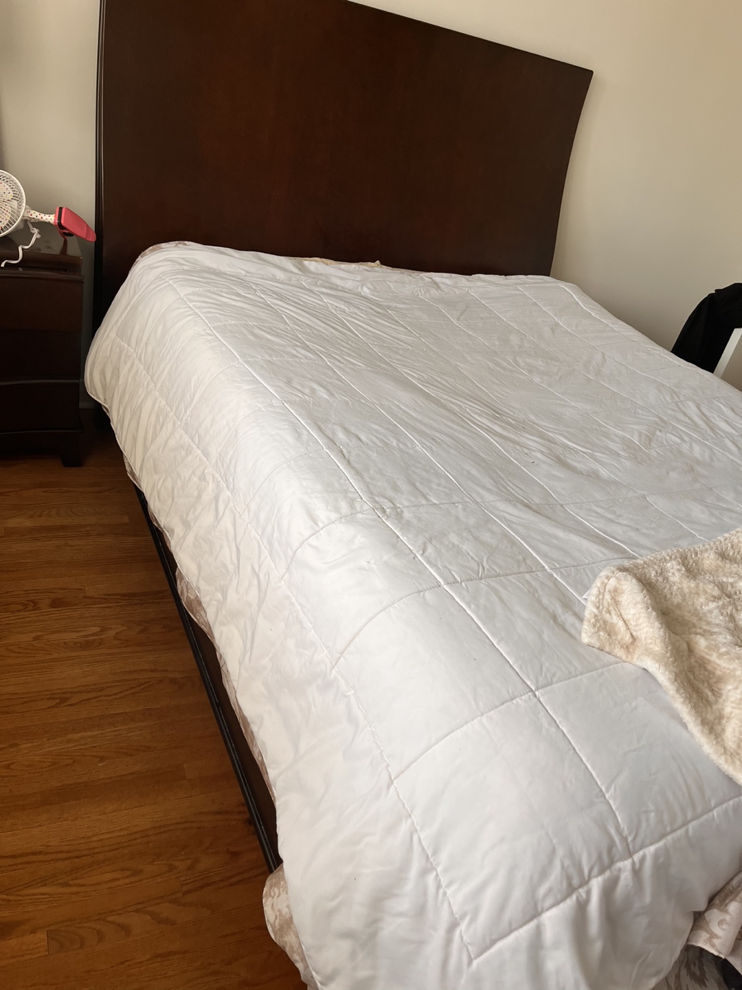 Free 3 piece bedroom set for pickup