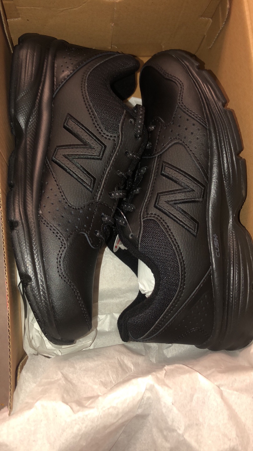 Brand New New balance shoes thumbnail