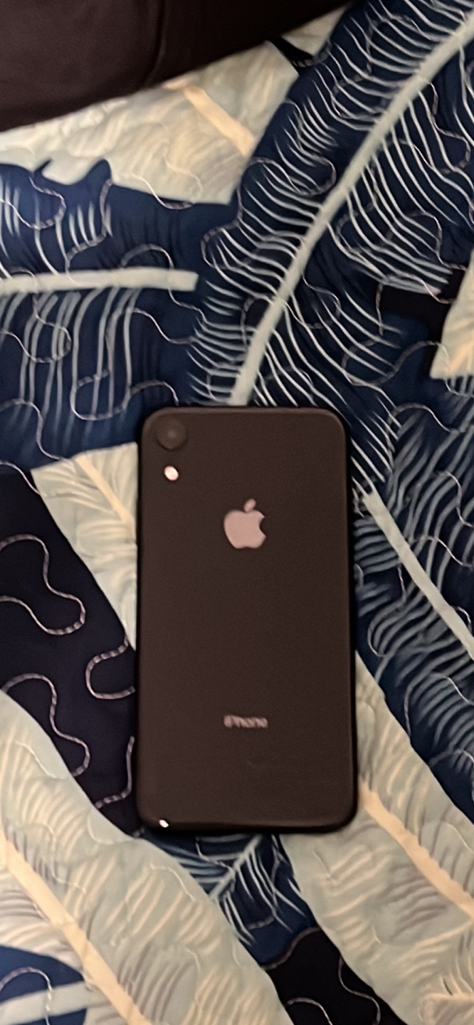 Iphone XR - photo 2
