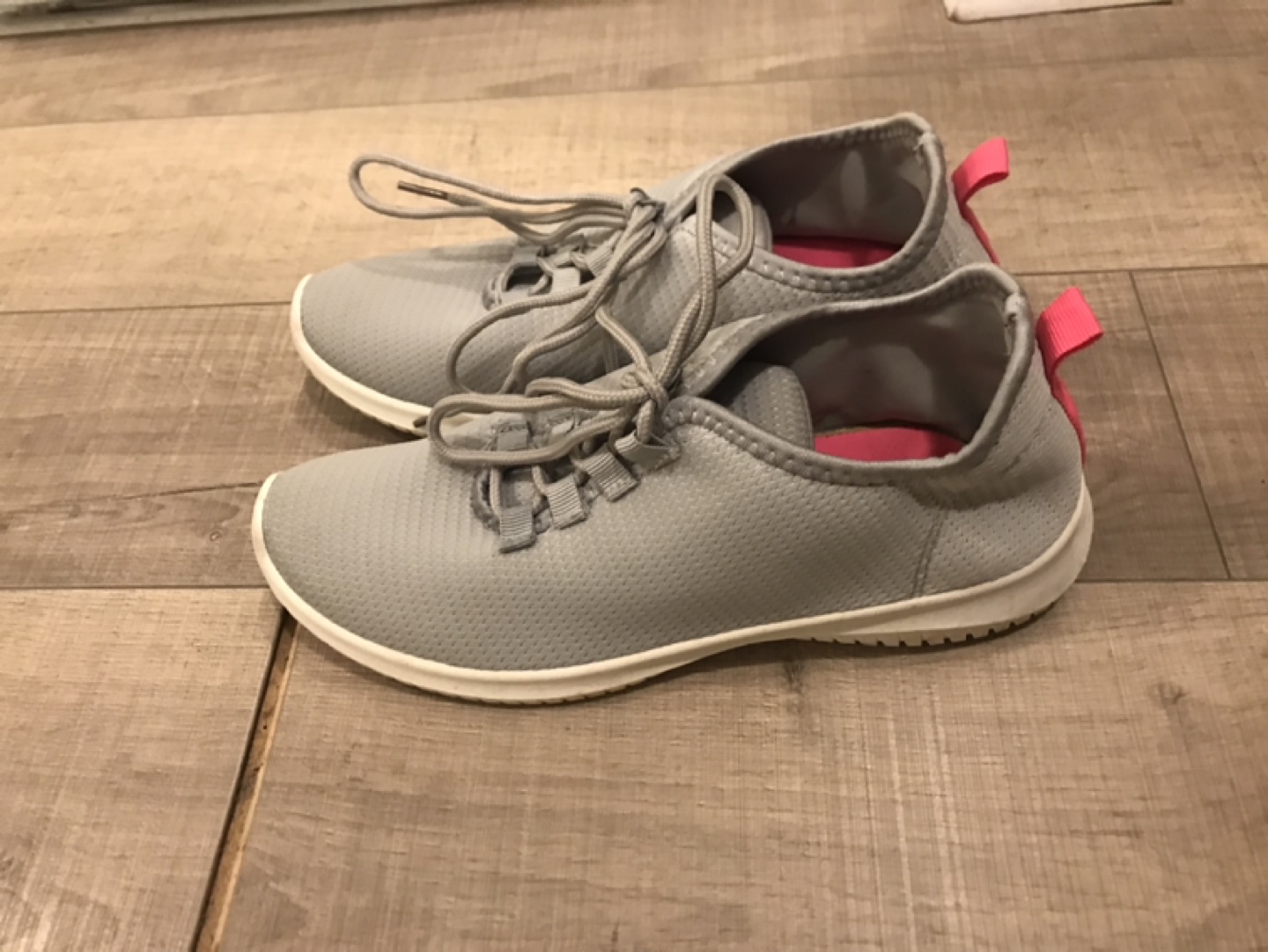 Women Size 7 Gray color shoes for free