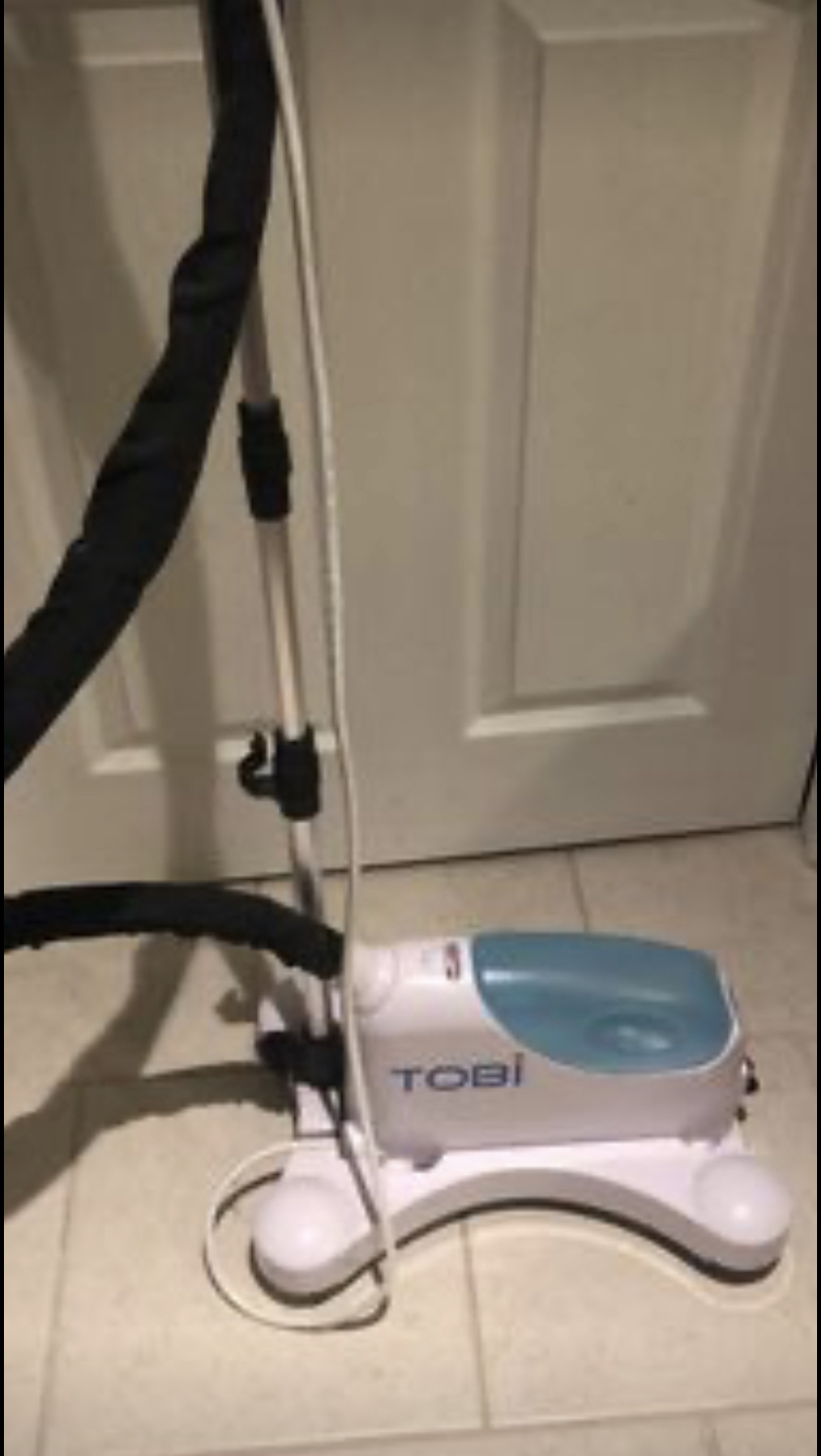 Tobi clothes steamer