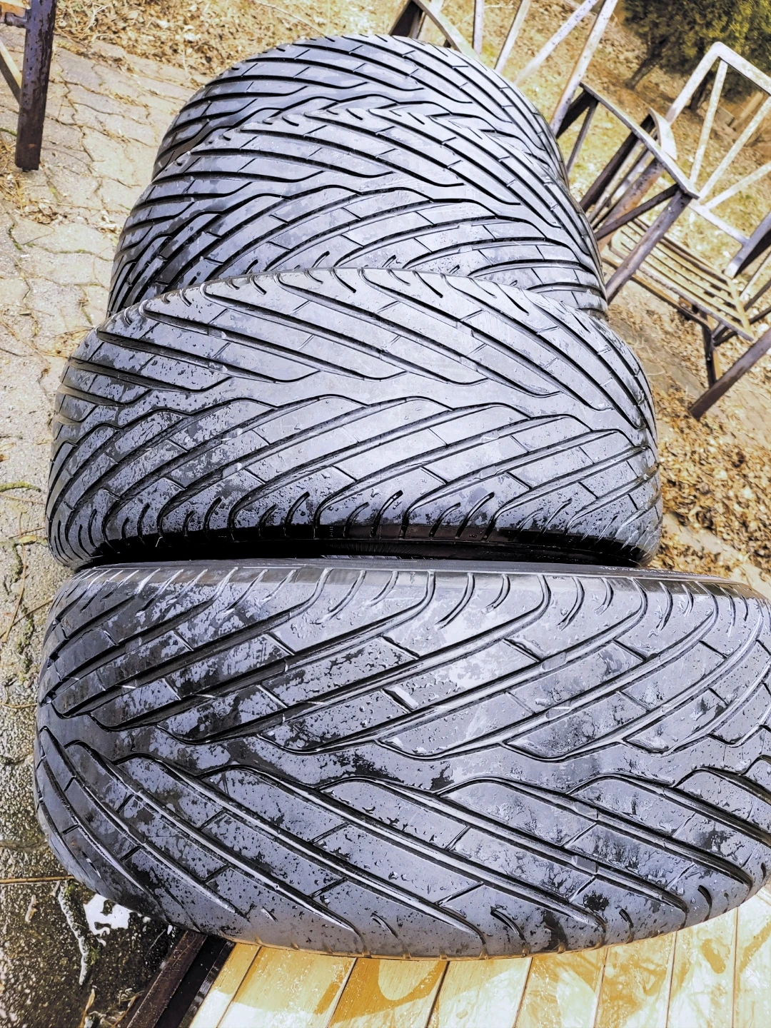 275/55R20 117H XL Durun F-One Ultra High Performance Tires thumbnail