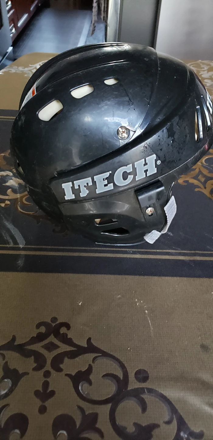 helmet - photo 3