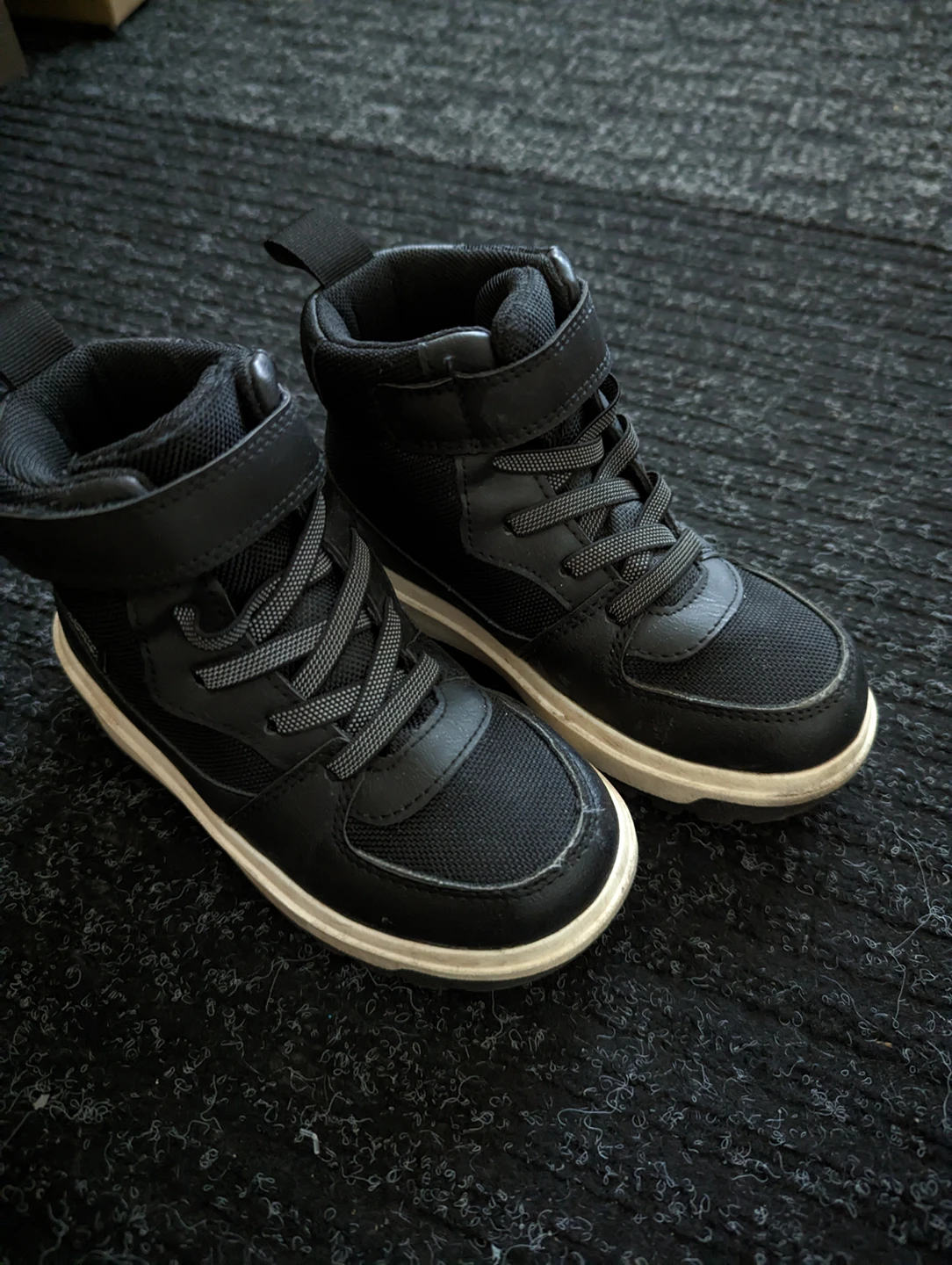 H&M toddler shoes (size 10) thumbnail