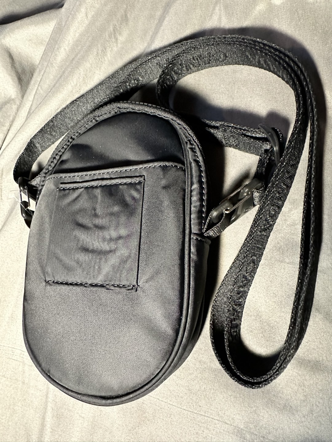 Lululemon Future Legacy Crossbody Bag NEW Team Canada Edition image indicator(3)