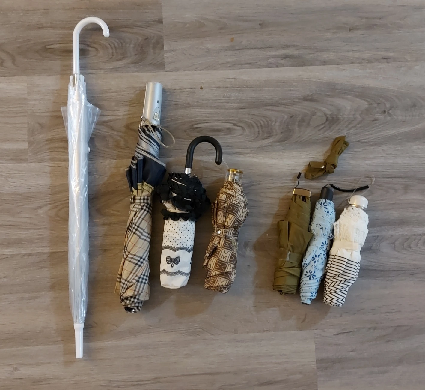 7 umbrellas thumbnail