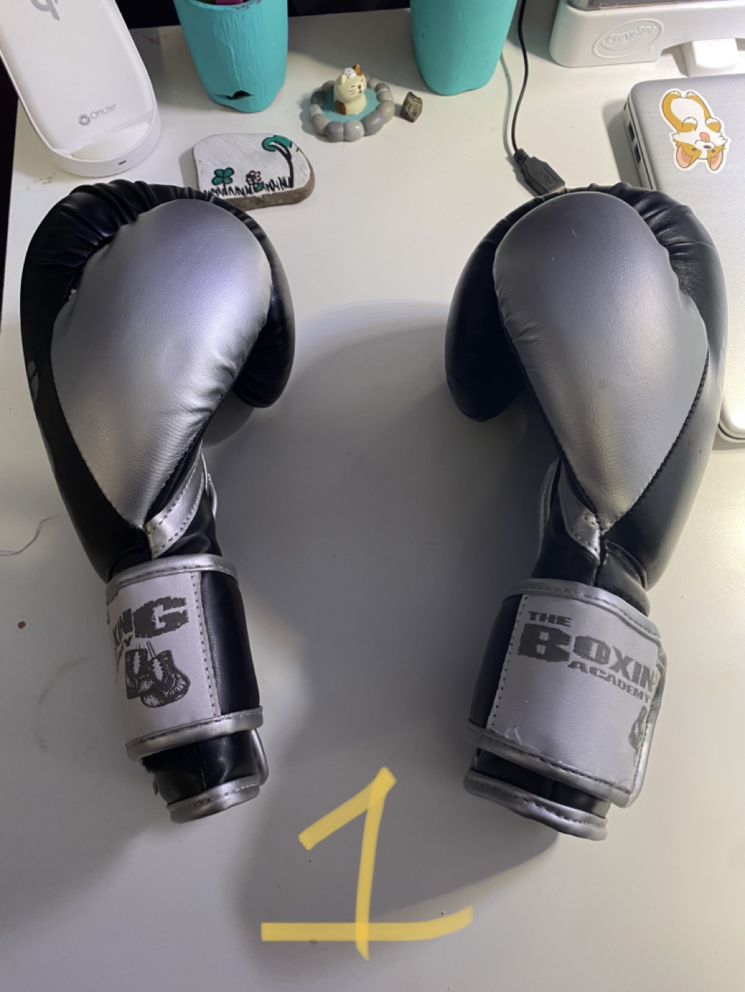 8 oz boxing gloves - photo 2