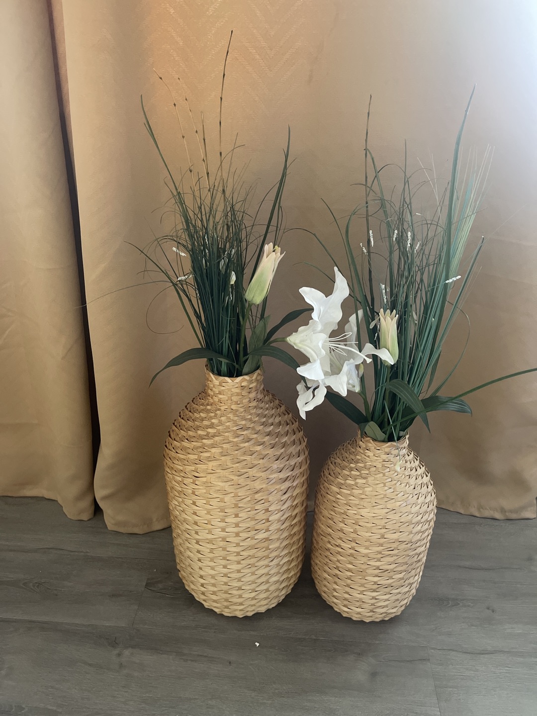 Plant Vase + artificial flowers