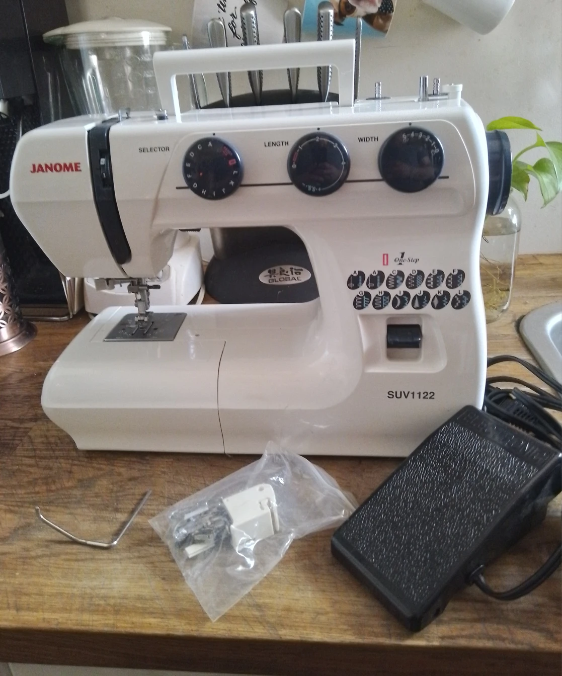 Janome sewing machine (model SUV 1122) image indicator(3)