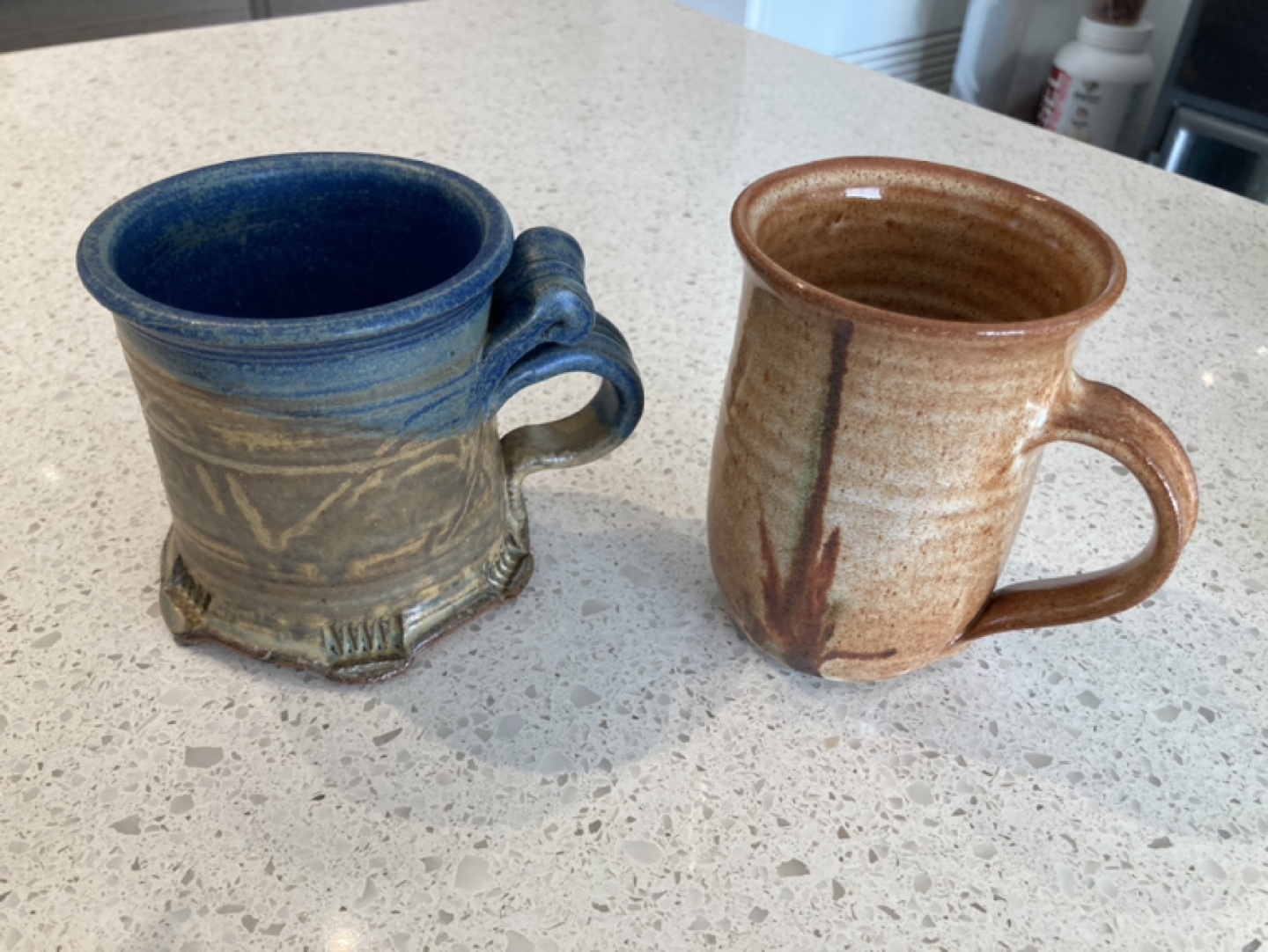 Pottery mugs - photo 3