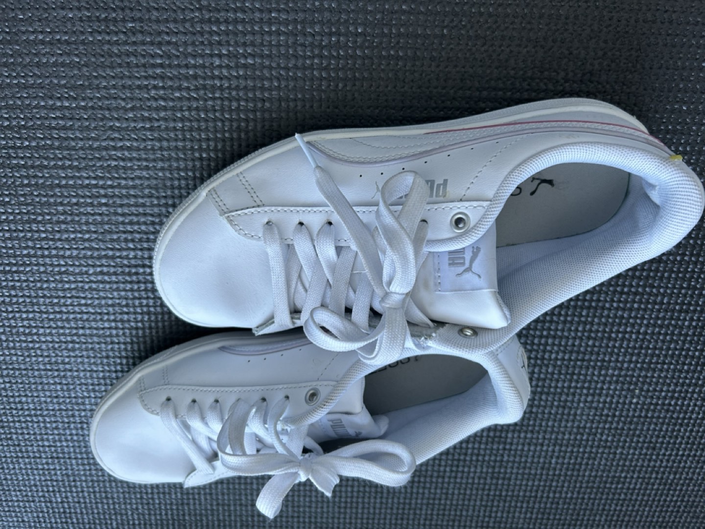 Puma white sneakers (Size 6) - photo 2
