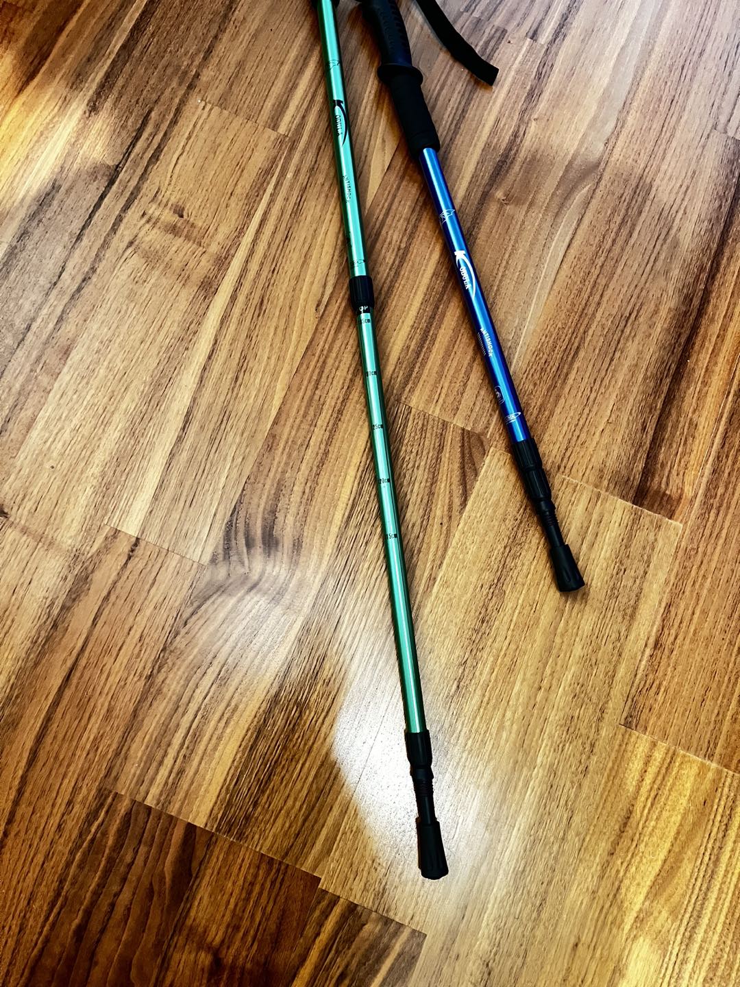 Walking Poles x 2. NEW - photo 3