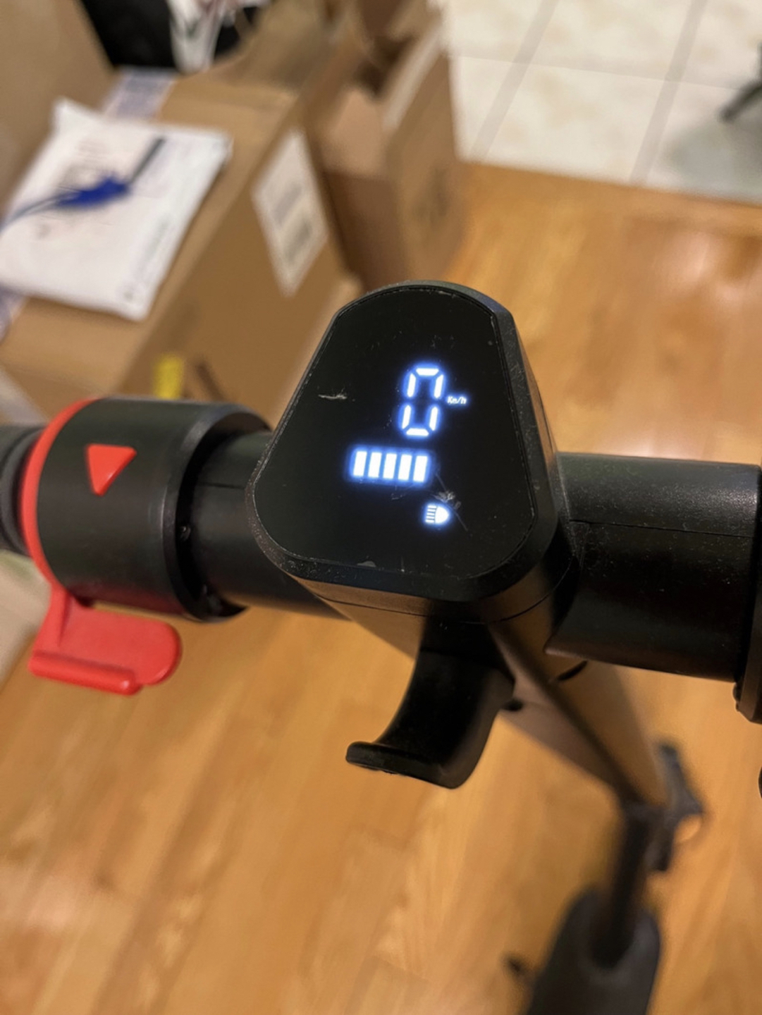 Gravity Blade Electric Scooter V6.0 (Battery needs Replacement) - photo 2