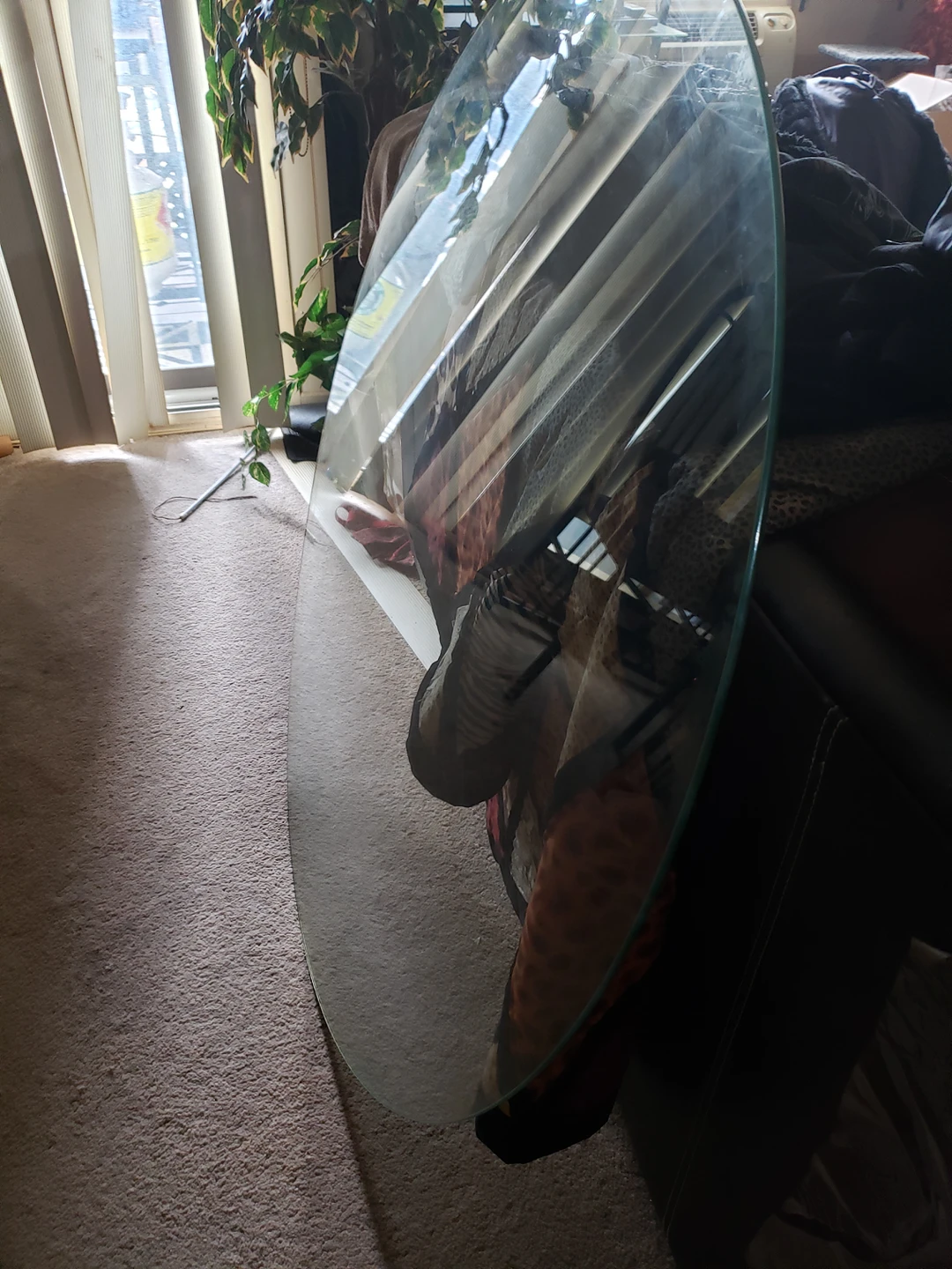 4 dia Dining room table glass