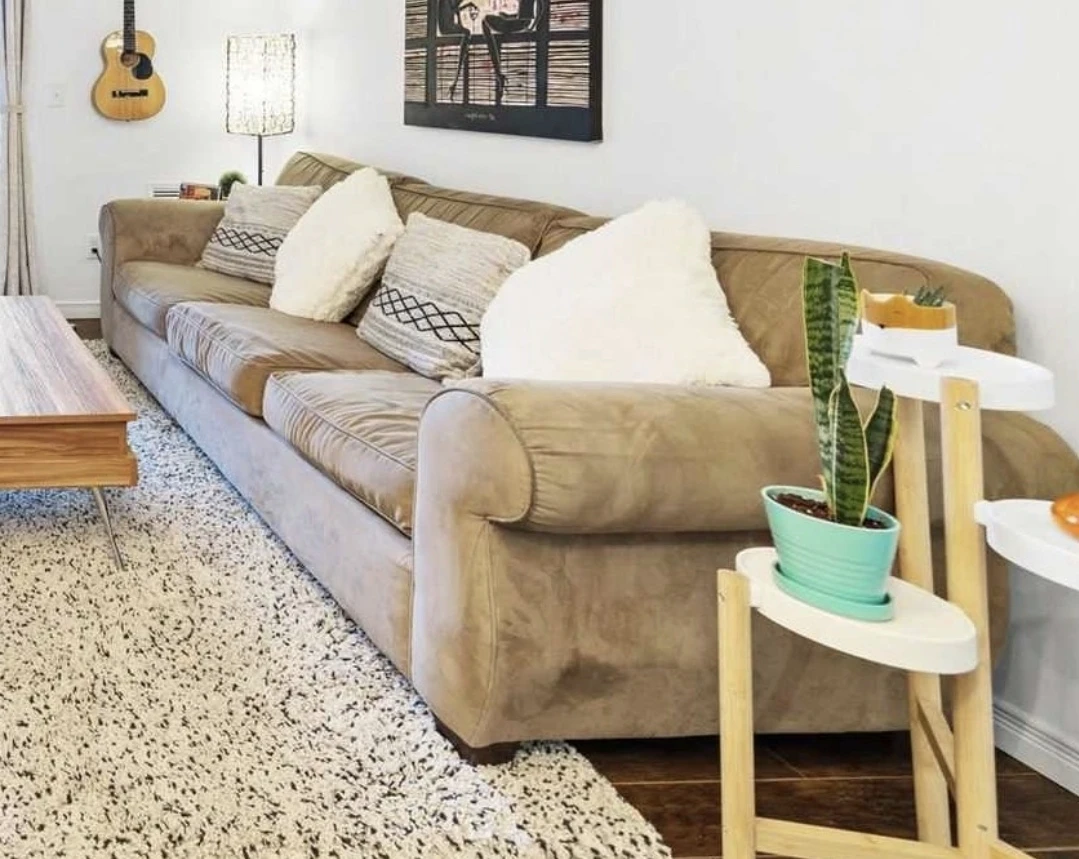 Bauhaus USA Inc 3-seater sofa image indicator(2)