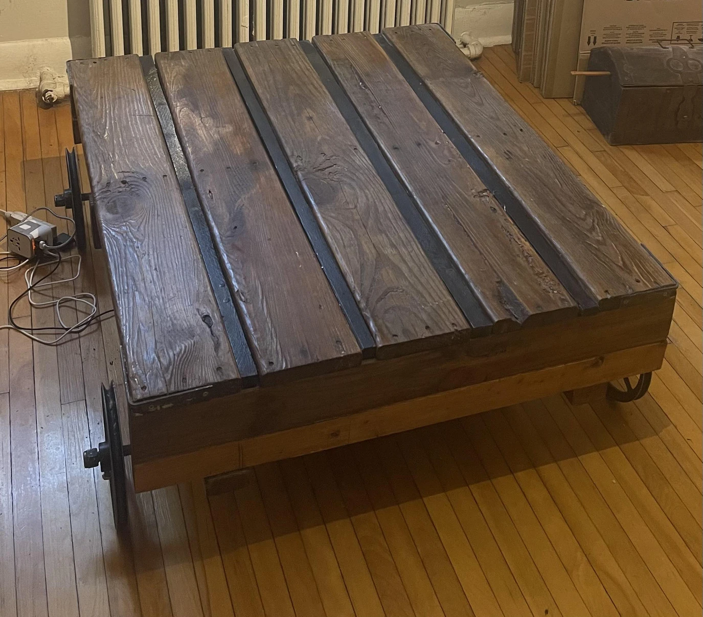 Homemade table with wheels - photo 2