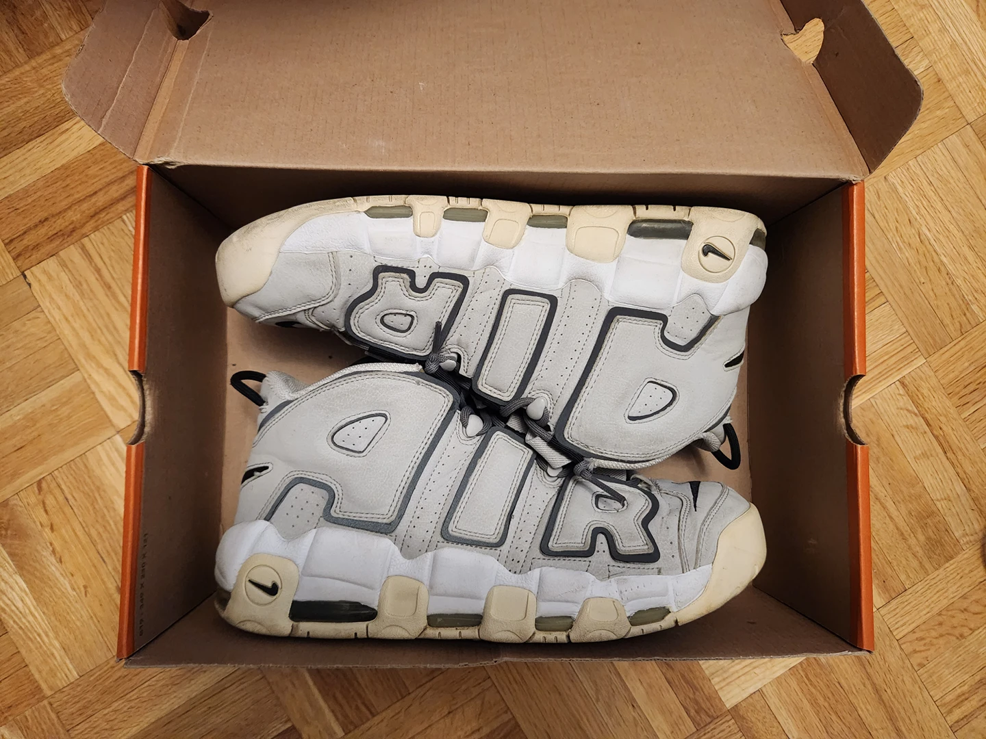 Nike more uptempo cool grey