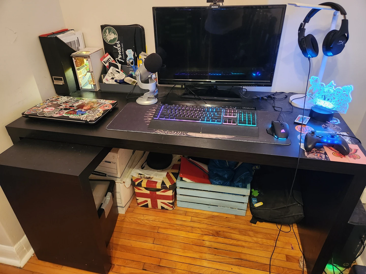 NEED IT GONE BEFORE SATURDAY!!New Ikea Desk + gaming chair - photo 3