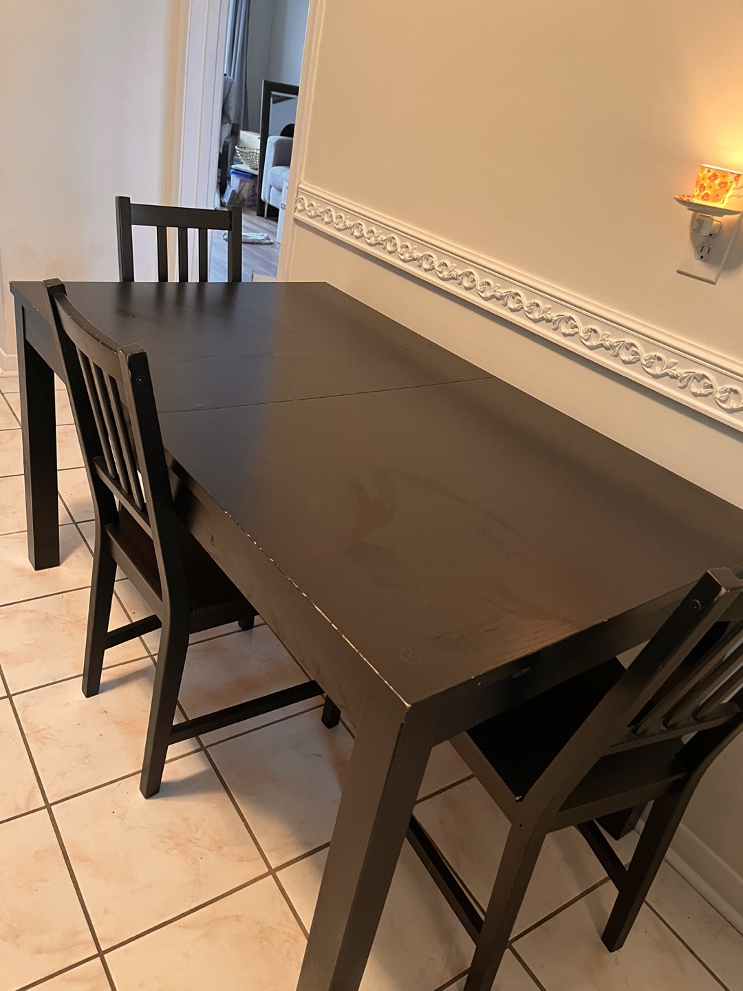 Kitchen table with 3 chairs